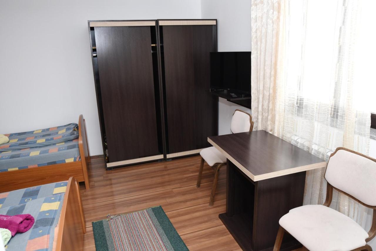 Mm Narcis Bed & Breakfast Vlasina Rid Luaran gambar